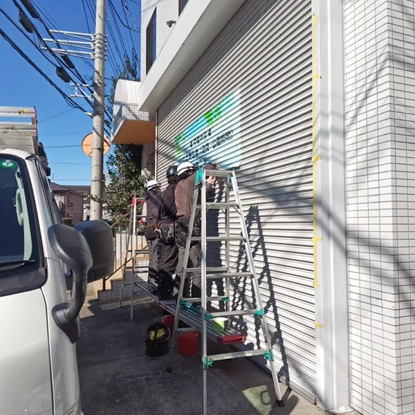 シャッターシート施工の様子